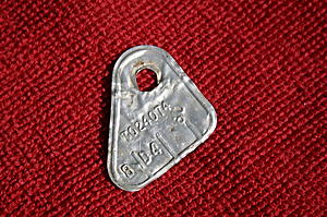 I need help on identifying a Rochester Carburetor-tag.01.jpg